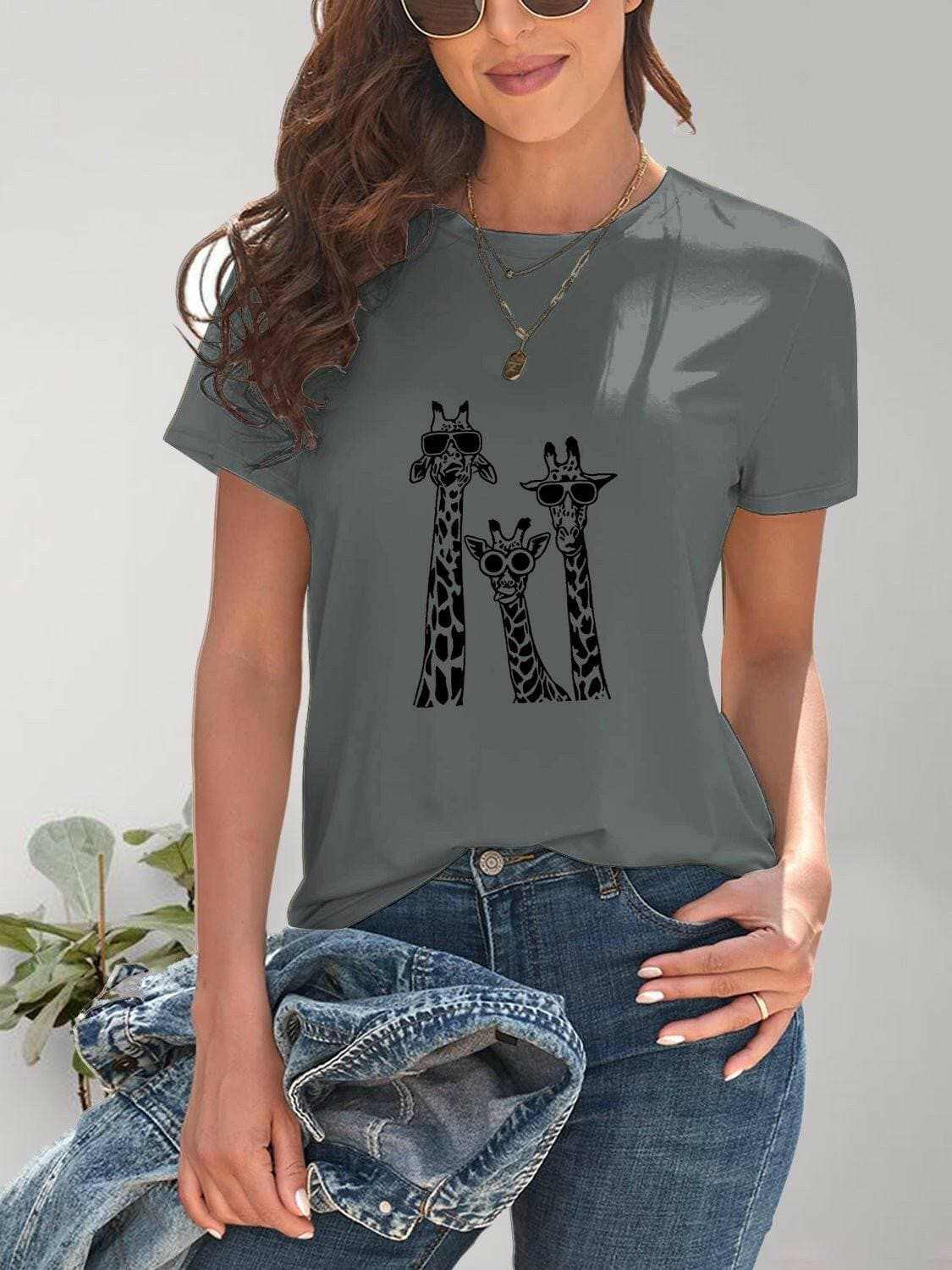 Giraffe print casual tee - comfy fit