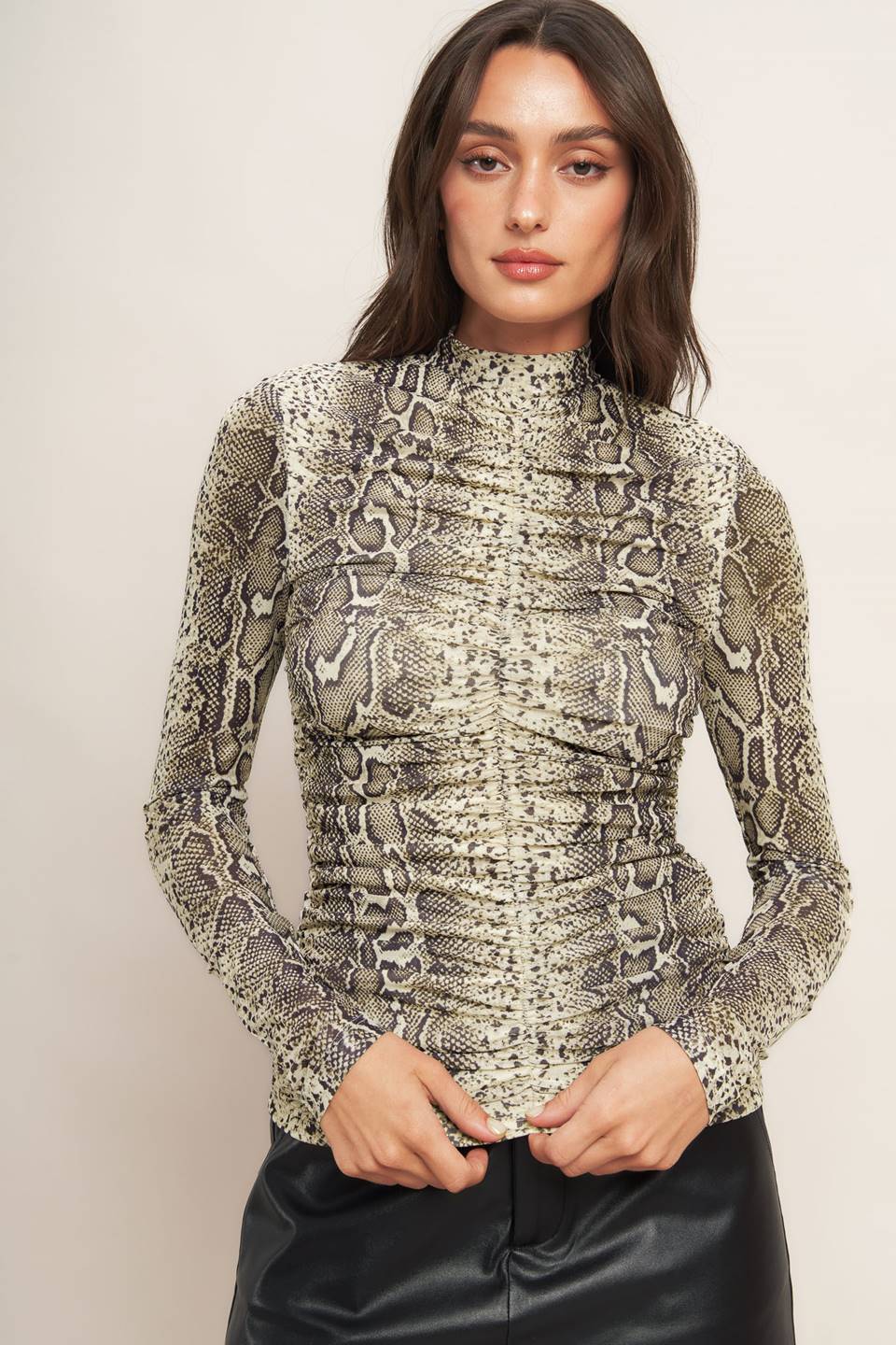 URBAN VENOM CHIC KNIT TOP