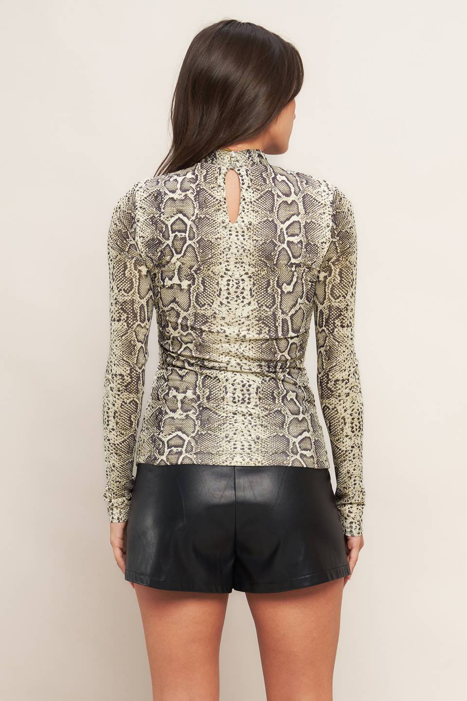 URBAN VENOM CHIC KNIT TOP