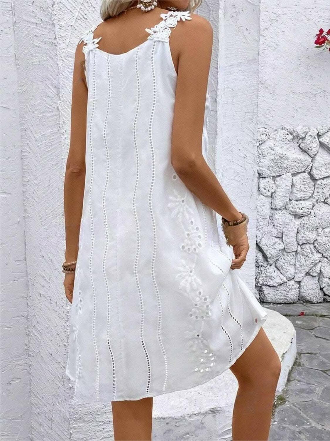 Lace detail v-neck mini dress - Love Salve