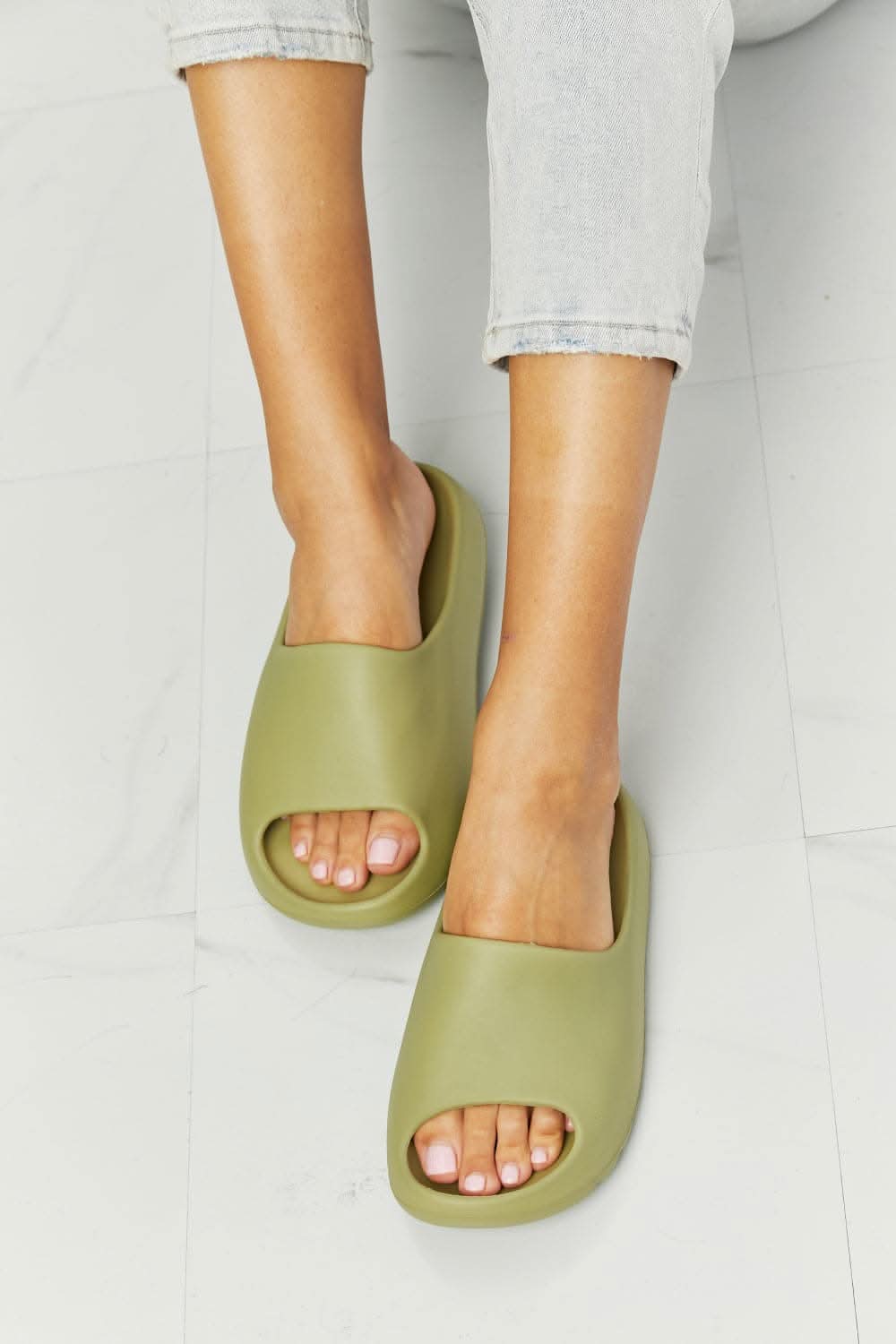 Nook joi green comfort slides