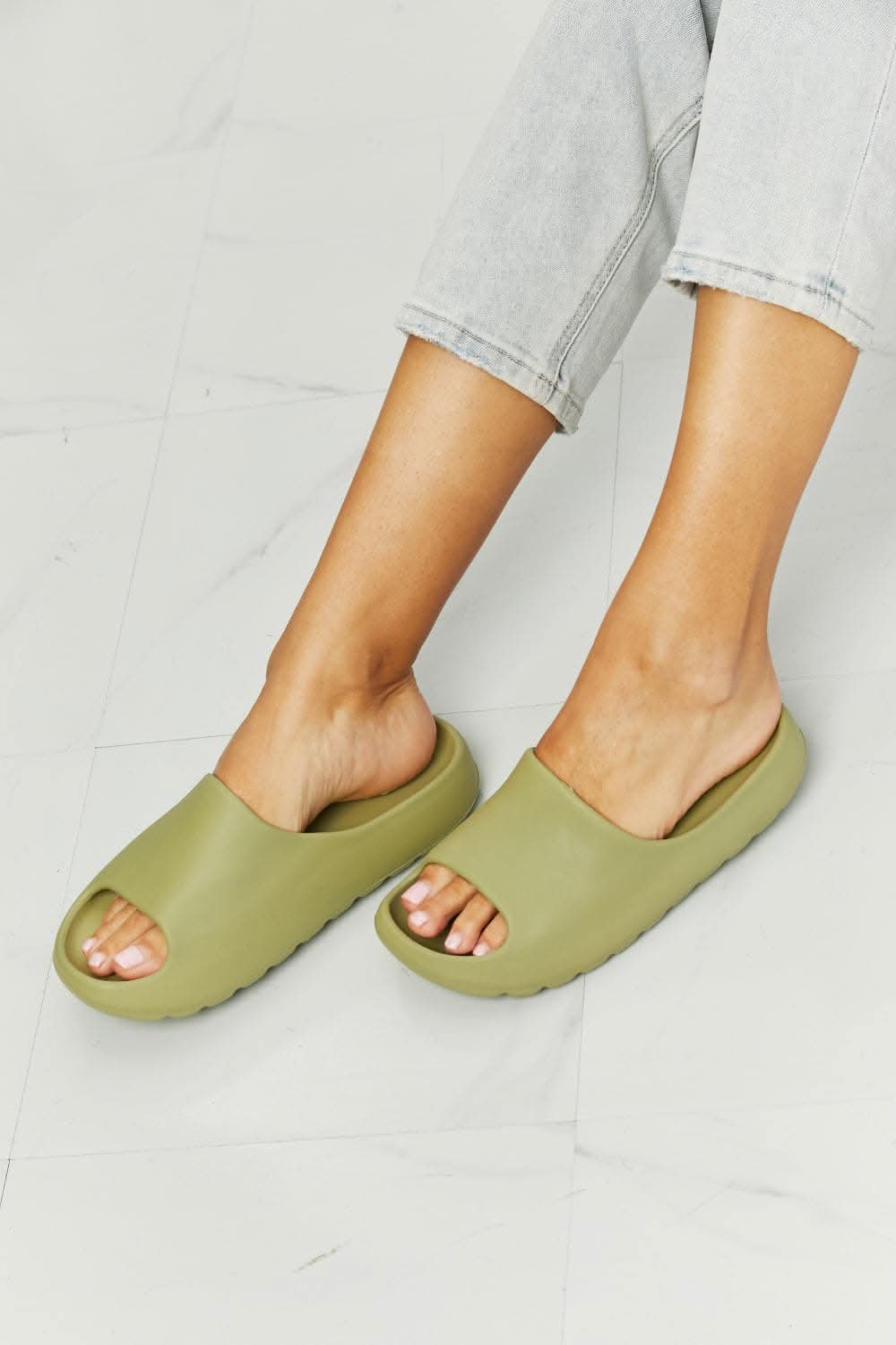 Nook joi green comfort slides