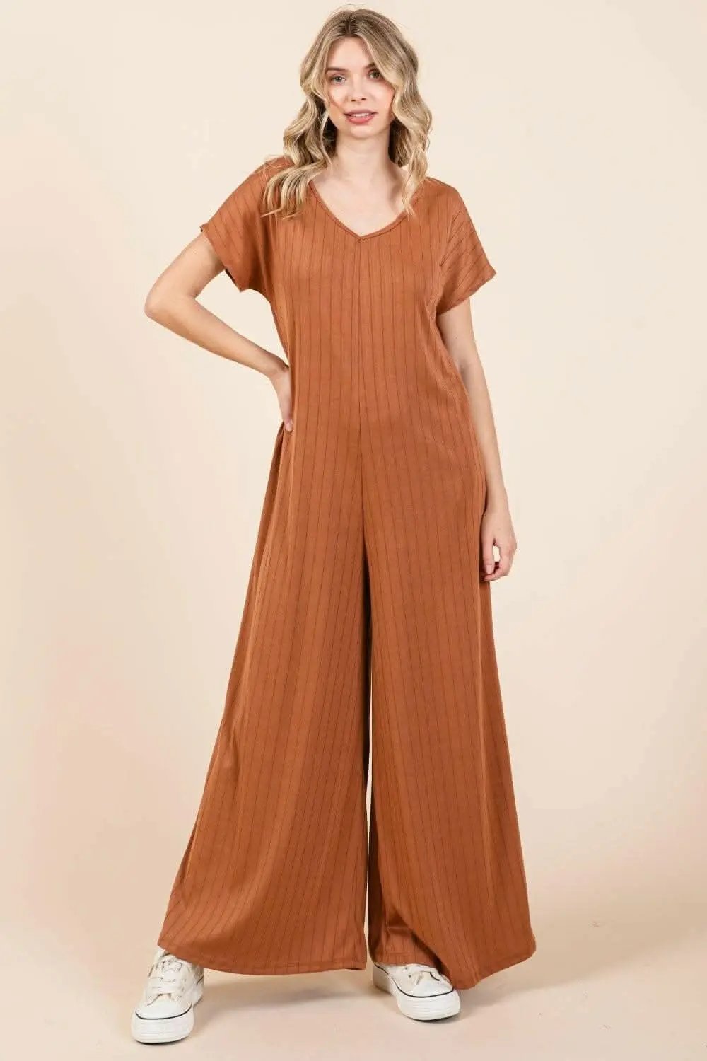 Ribbed Short Sleeve Jumpsuit with Wide Leg - BOMBOM Collection - Love Salve