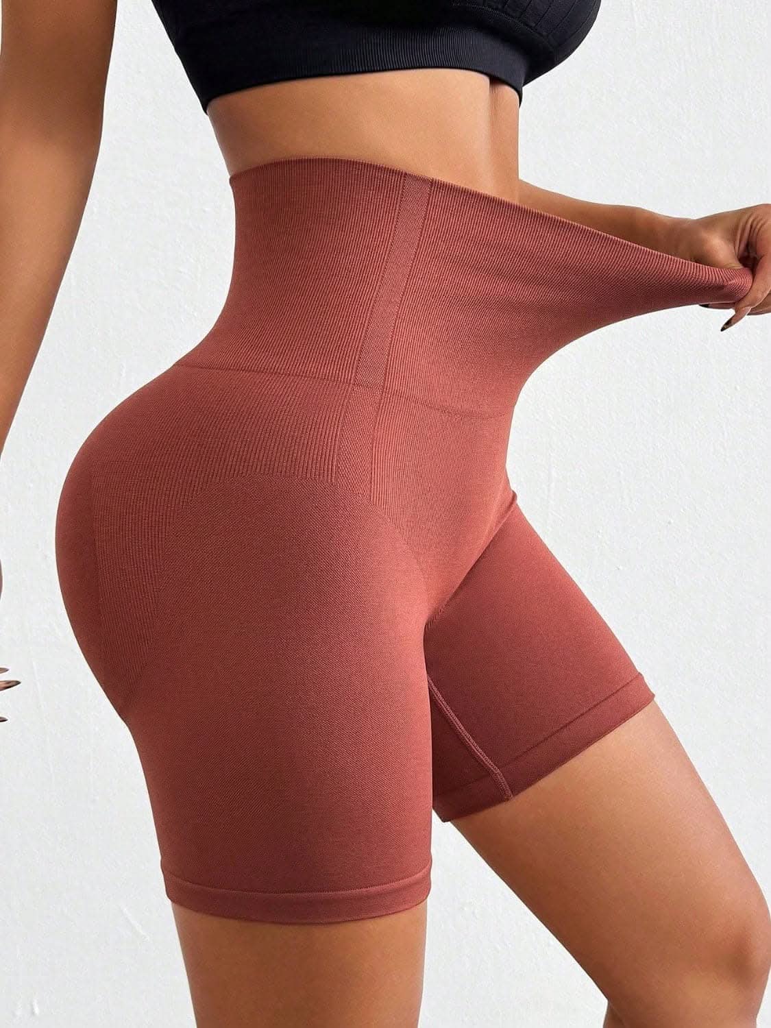 Seamless high-waist active shorts