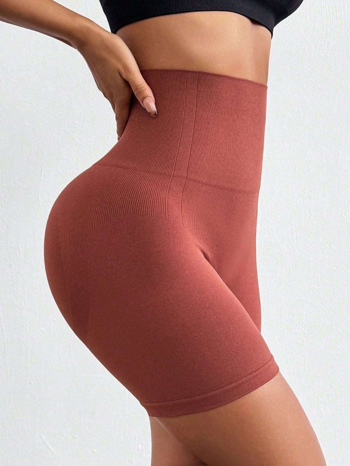 Seamless high-waist active shorts