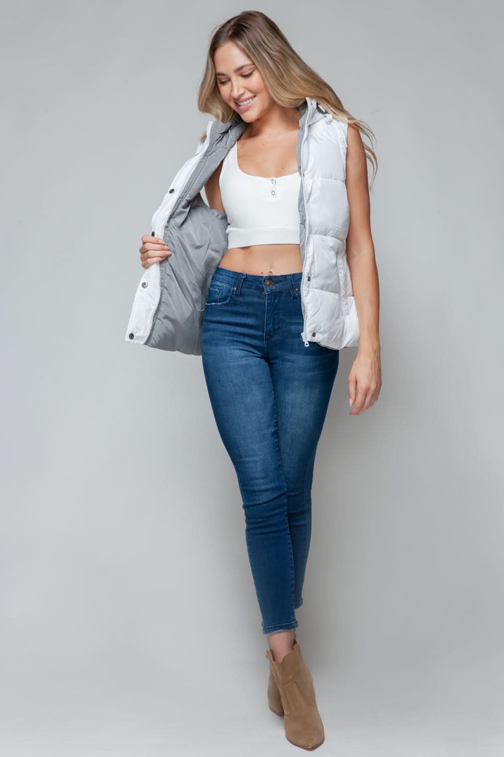 Snobbish hooded vest with pockets - Love Salve