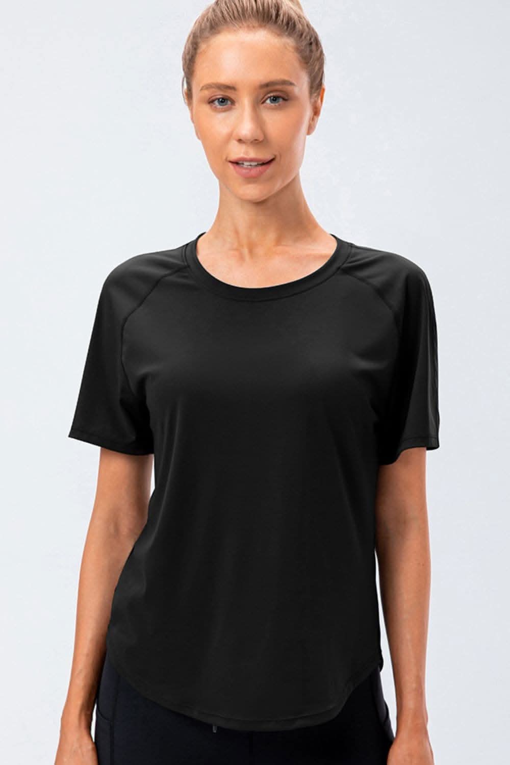 Sporty active tee with raglan sleeves