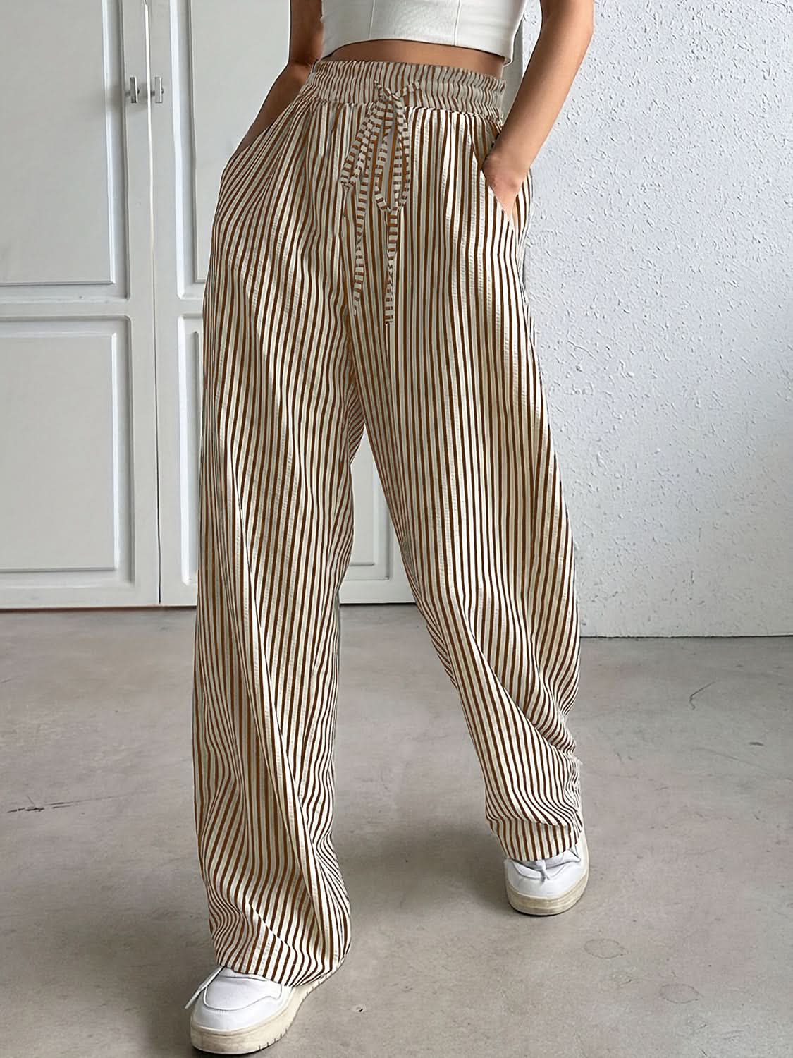 Striped drawstring pants with pockets