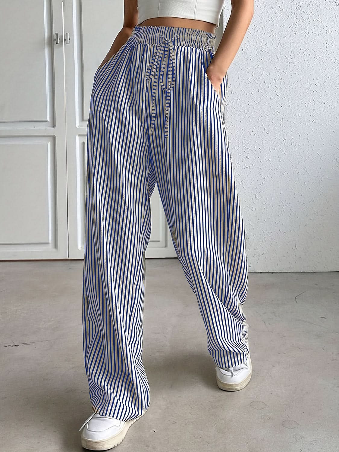 Striped drawstring pants with pockets