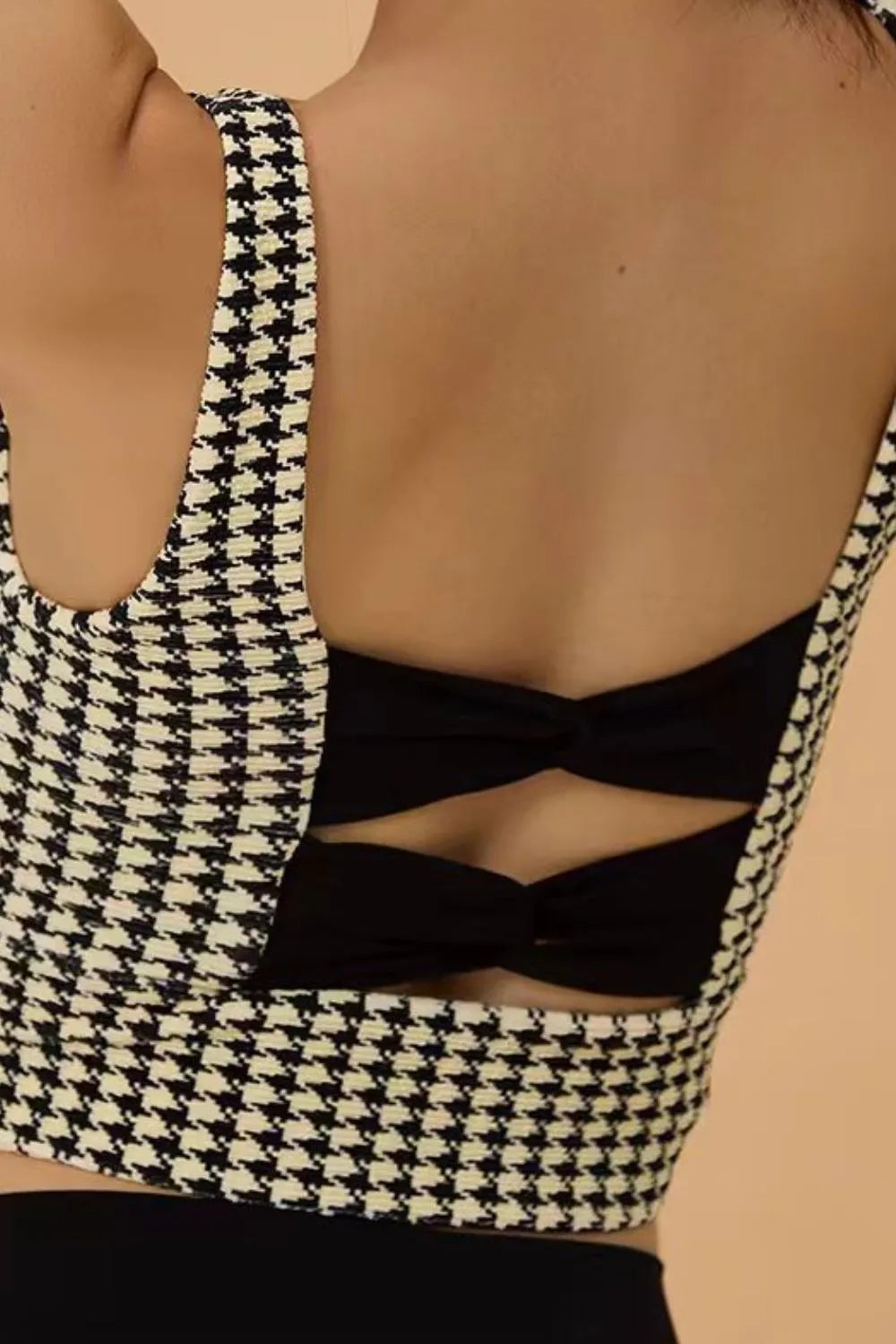 Chic Houndstooth Crisscross Back Active Bra