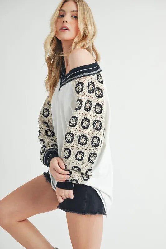Aemi+Co Crochet Contrast Stitching V Neck Top for Women - Love Salve