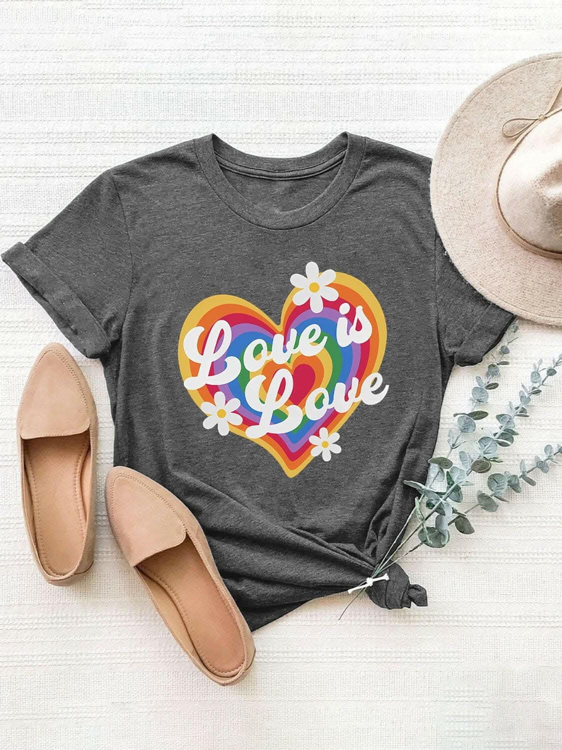 Stylish graphic tee - round neck, short sleeves, 100% polyester - Love Salve