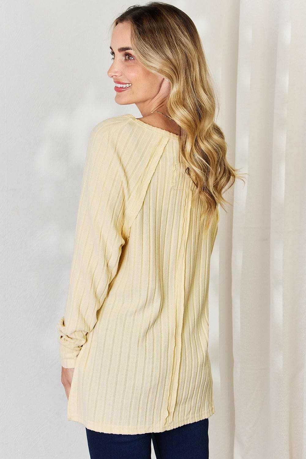 Chic ribbed round neck tee - Love Salve