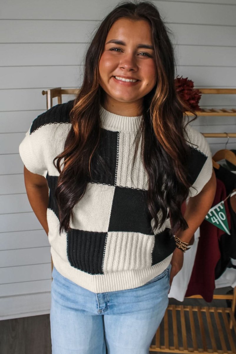 Black Checkered Color Block Crew Neck Short Sleeve Sweater - Love Salve
