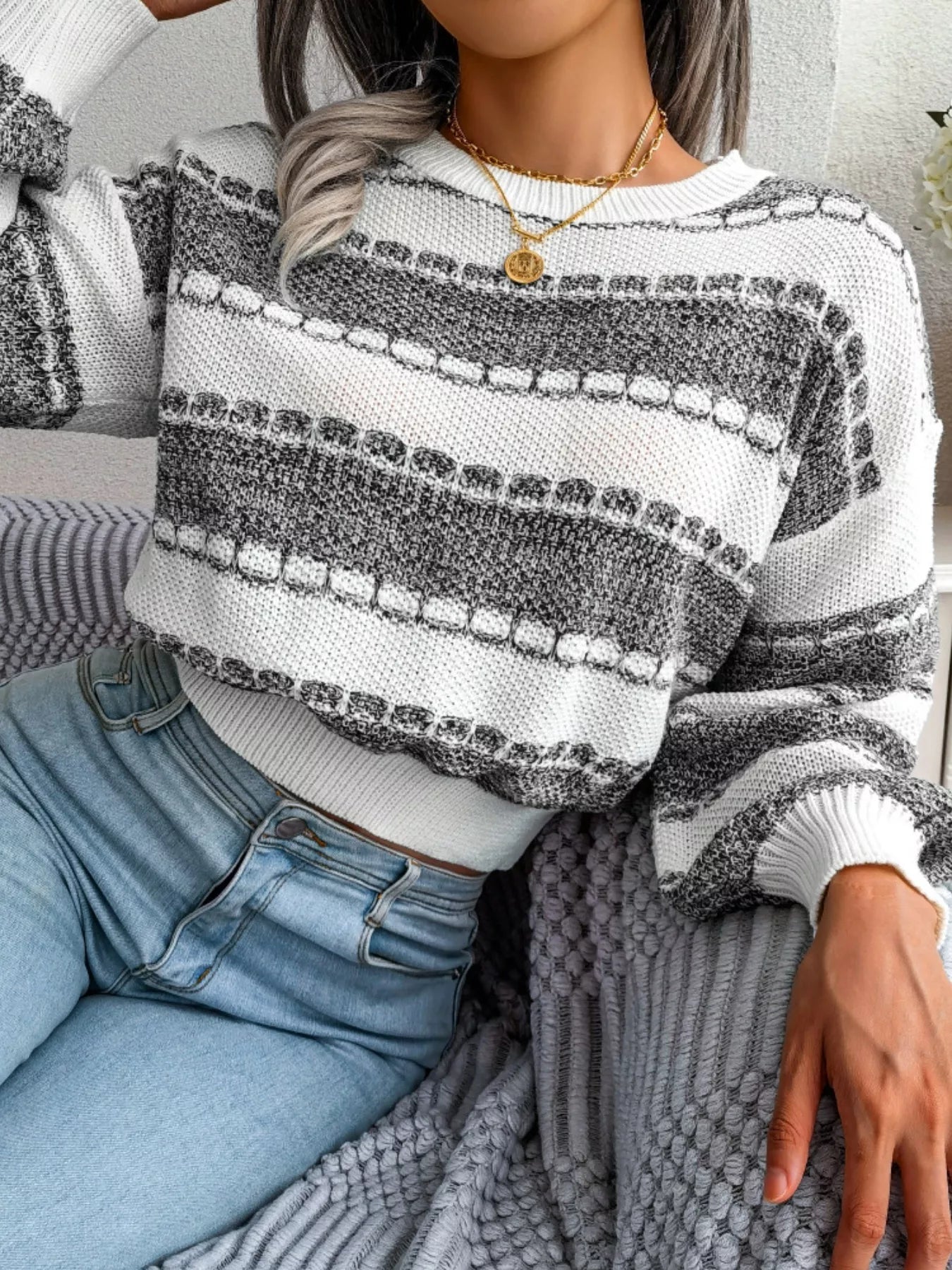 Color Block Round Neck Cropped Sweater