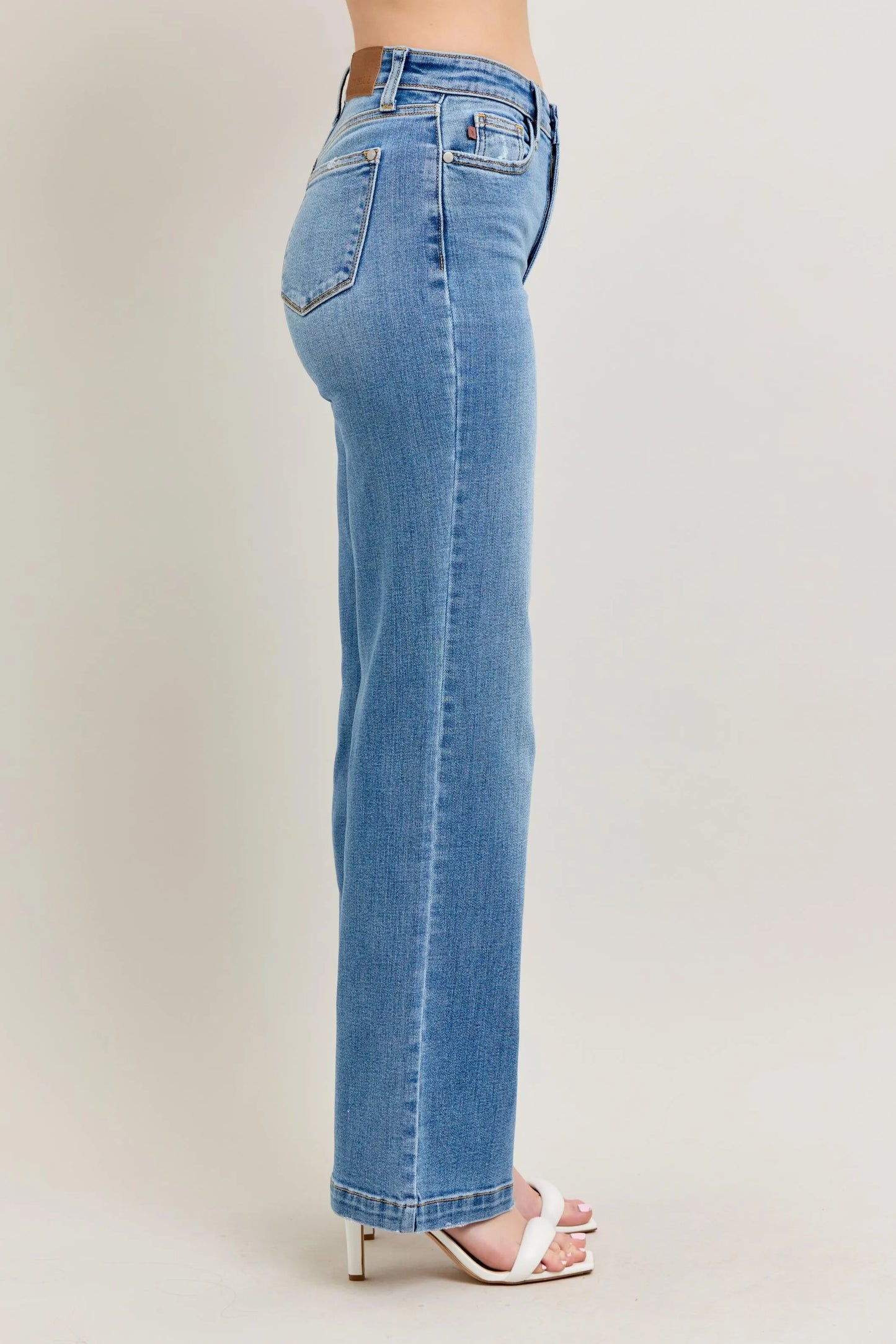 Judy Blue Plus Size High Waist Straight Leg Jeans in Medium Blue Wash - Love Salve