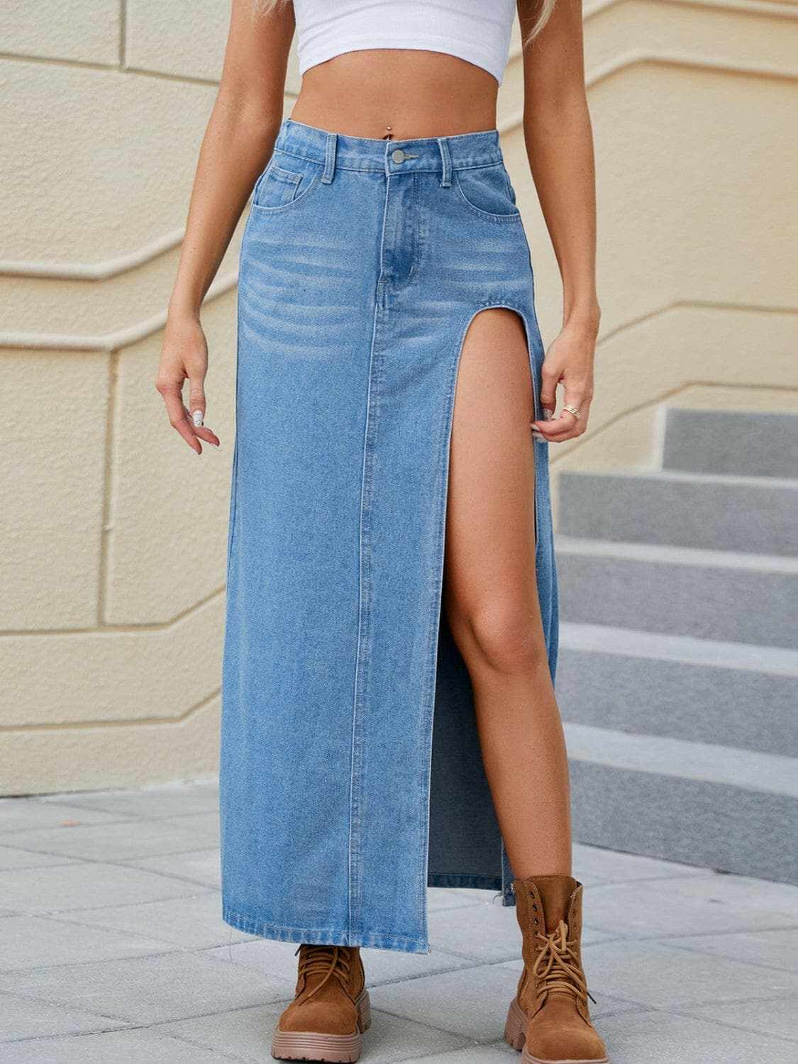 Chic denim skirt with pockets - Love Salve