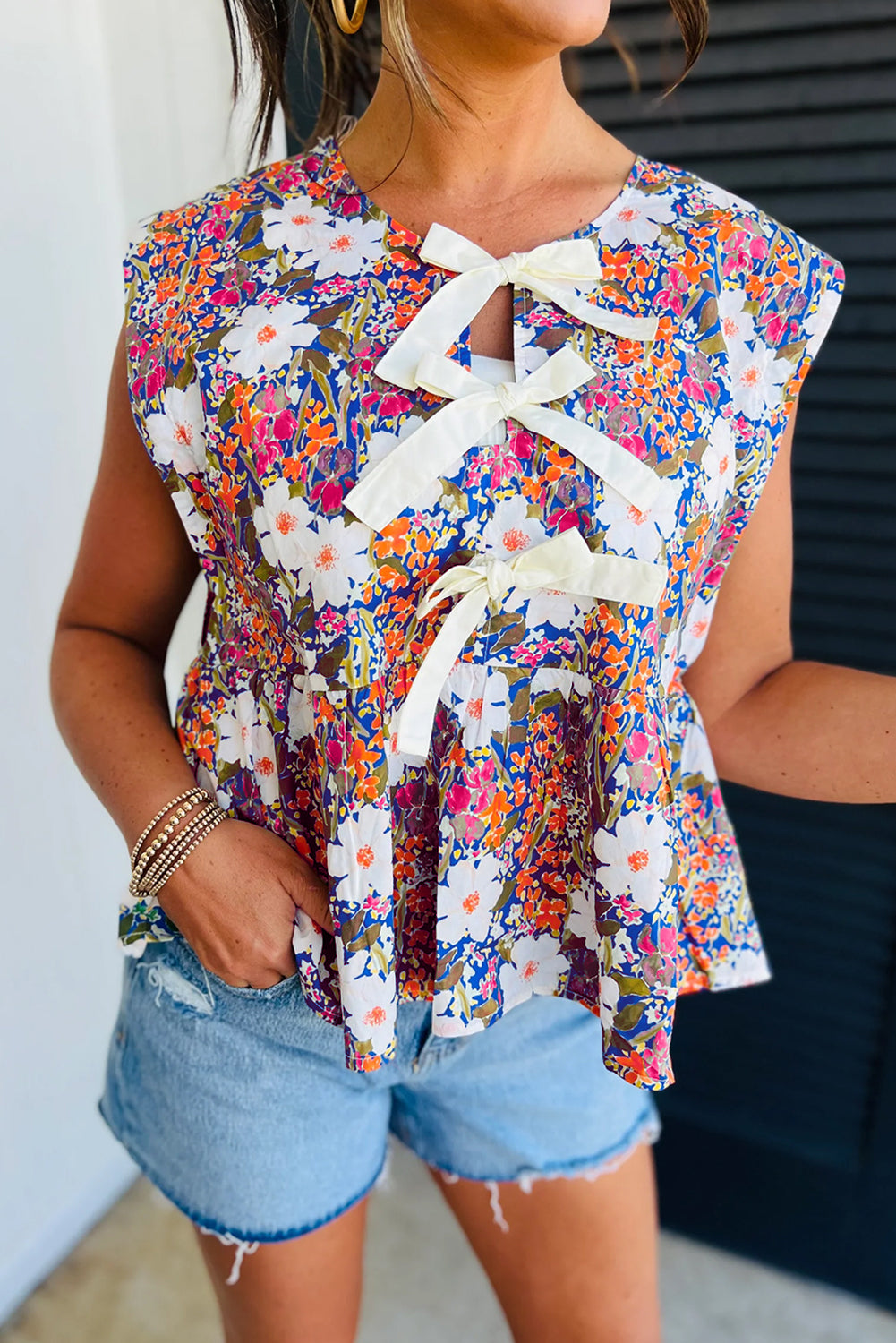 Rose Green Floral Print Bow Applique Slit Sleeveless Blouse