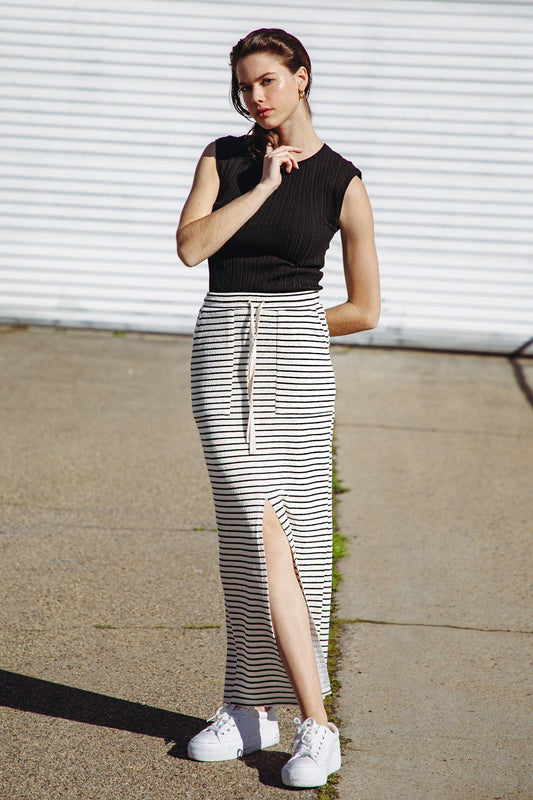 PRETTY ON POINT KNIT SKIRT Flying Tomato