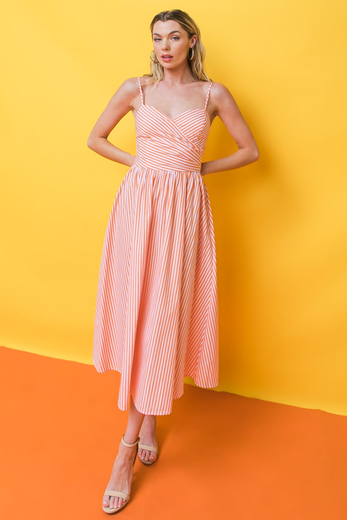 Weekend Festivals Woven Midi Dress With Sweetheart Neckline