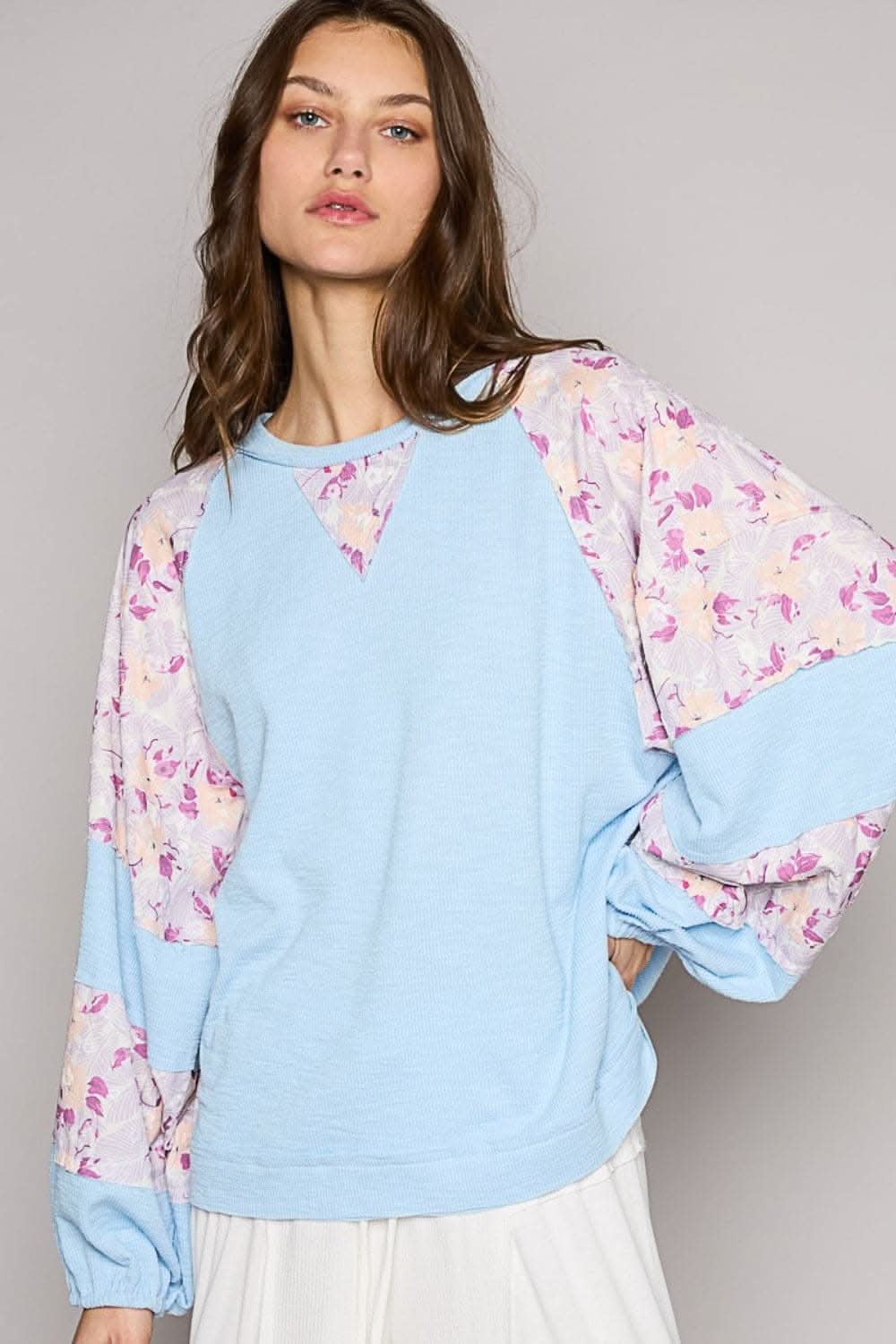 Floral elegance: Round neck balloon sleeve top - Love Salve
