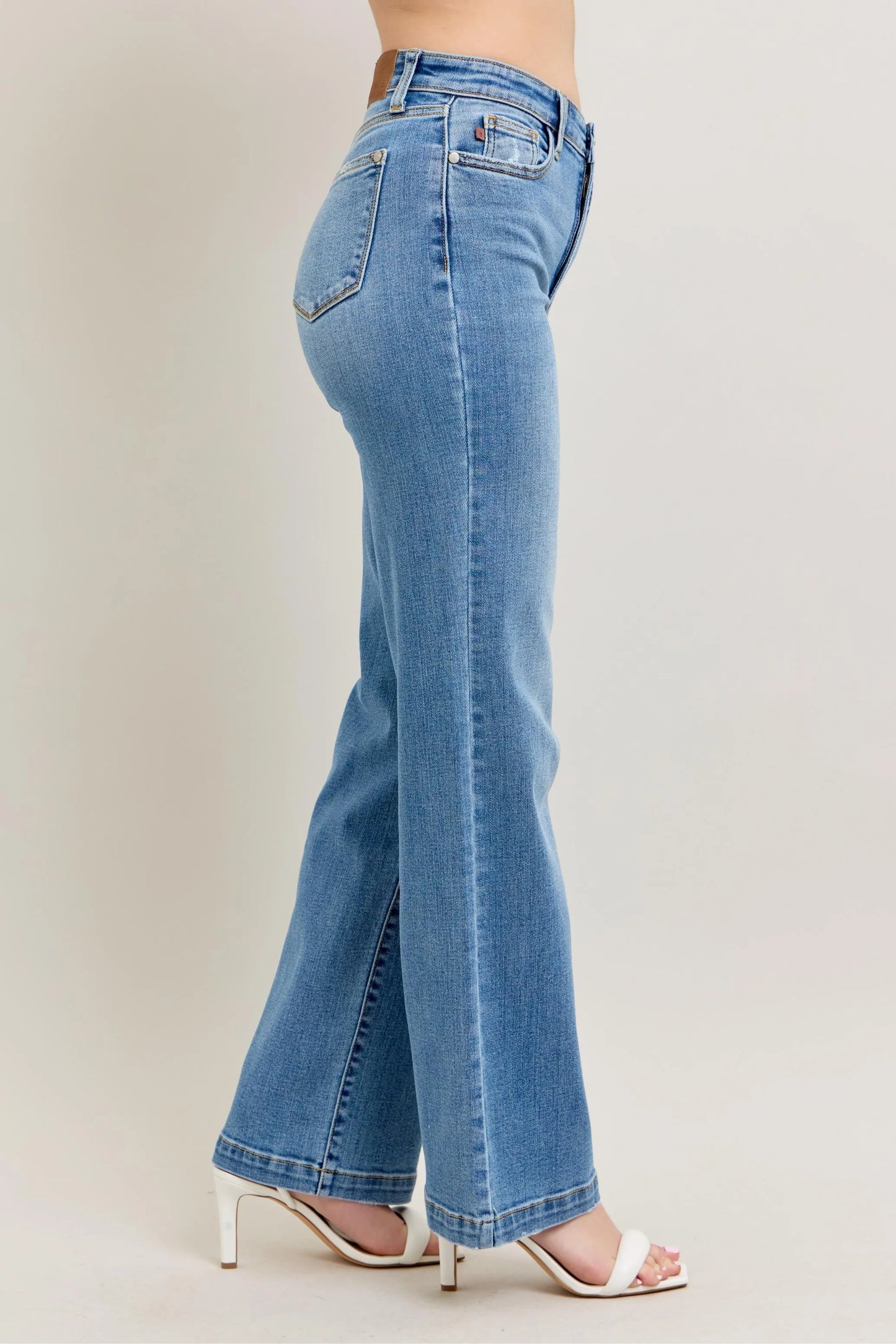 Judy Blue Plus Size High Waist Straight Leg Jeans in Medium Blue Wash - Love Salve