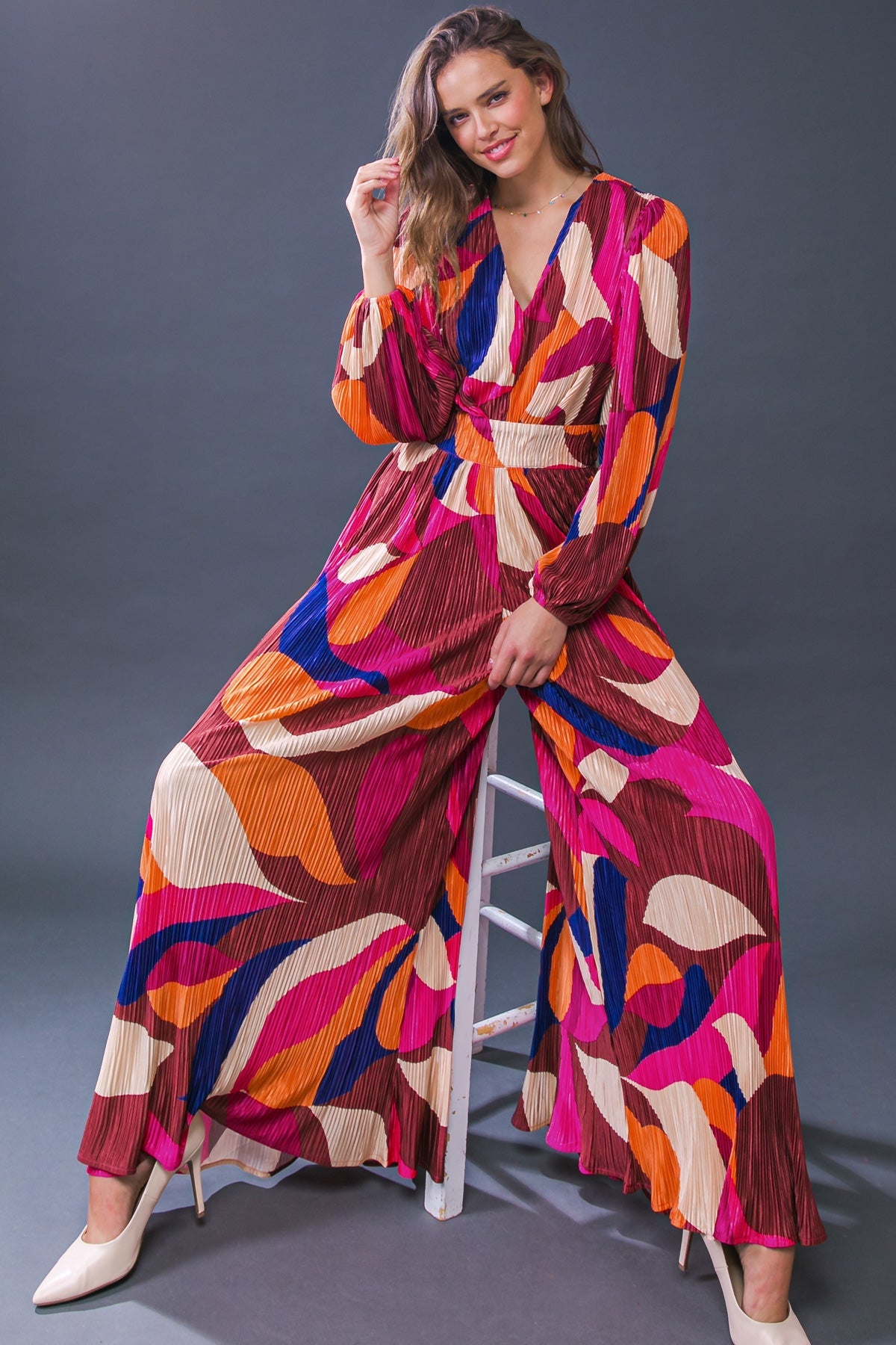 Set A Trend Plisse Jumpsuit With V Neck And Wide Leg