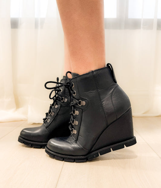 Joana Black Wedge Boot Cushioned Footbed All Day Comfort Naughty Monkey