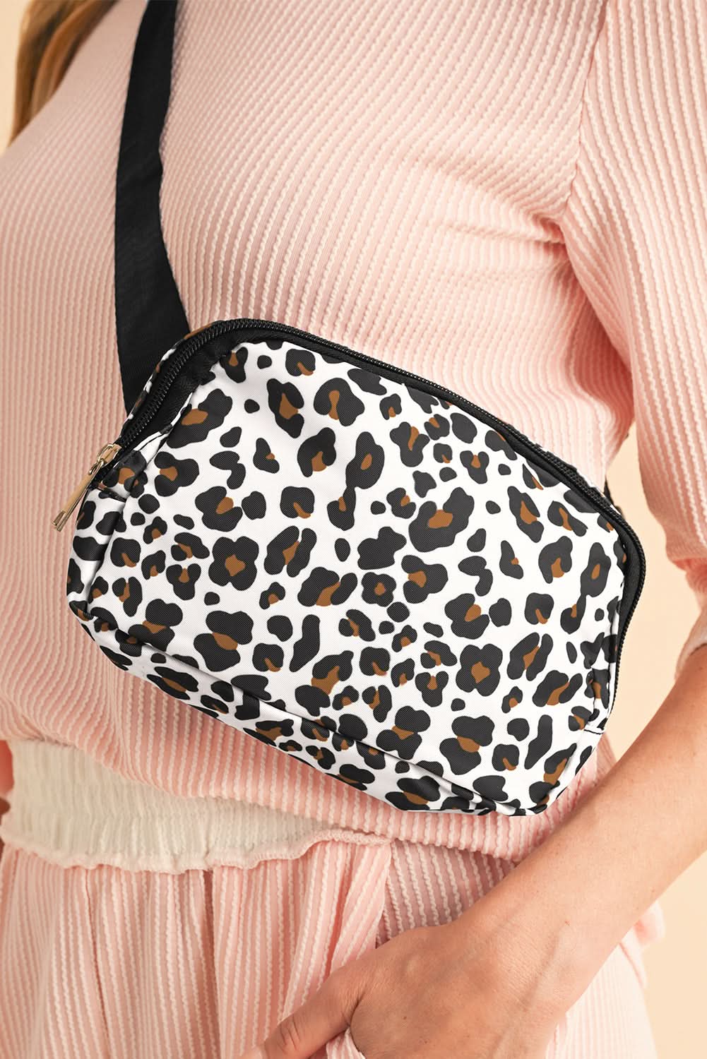 Chic white cheetah crossbody bag - Love Salve