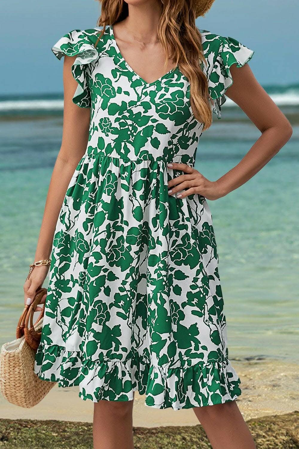 Ruffled V-Neck Cap Sleeve Dress with Floral PrintRuffled V-Neck Cap Sleeve Dress with Floral Print
Chic Design: Step into elegance with delicate ruffled accents and a flattering V-neck.
Flirty Details: The plLove Salve -Neck Cap Sleeve DressColor