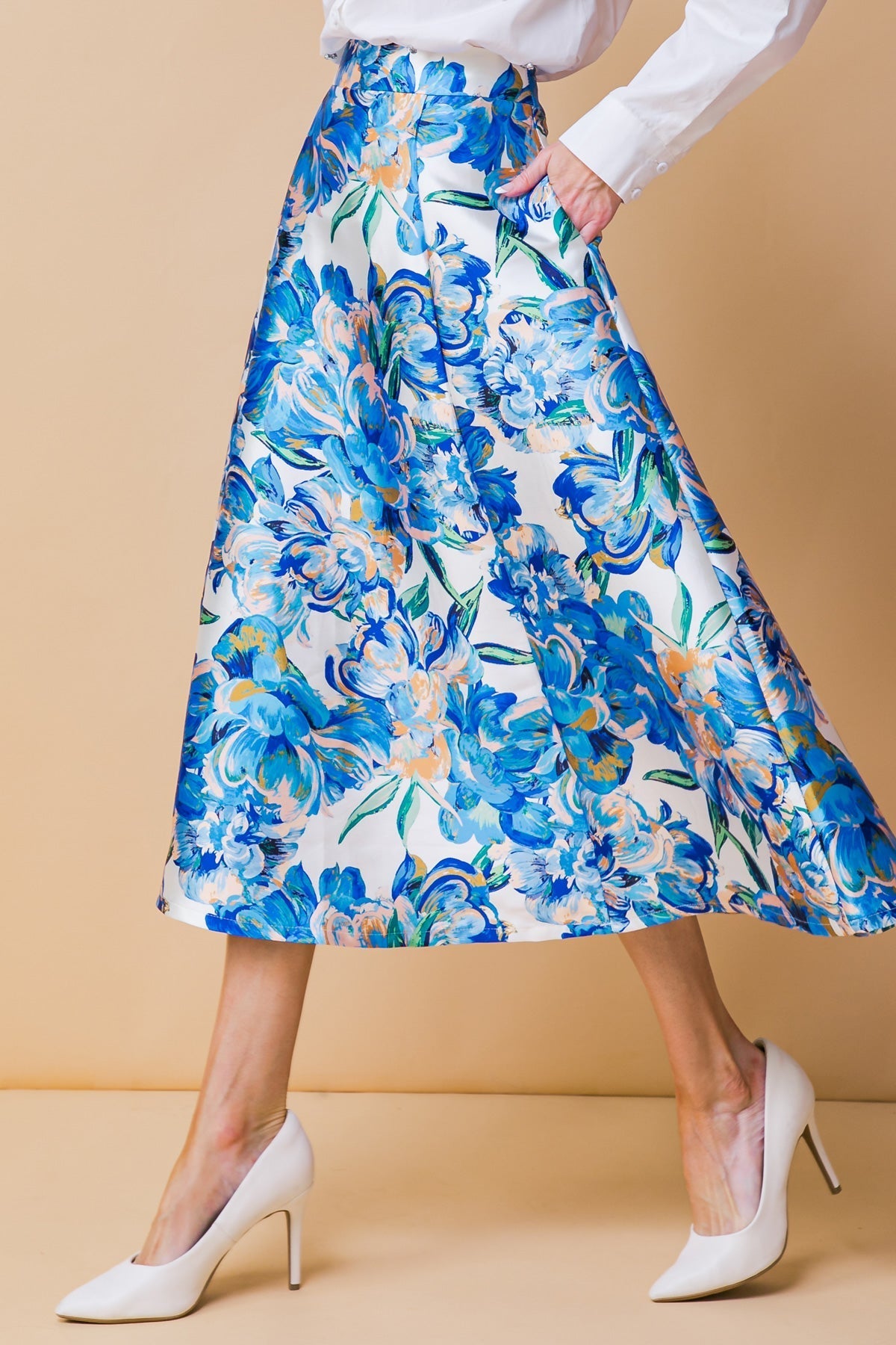 LIMITLESS RADIANCE WOVEN SKIRT Flying Tomato