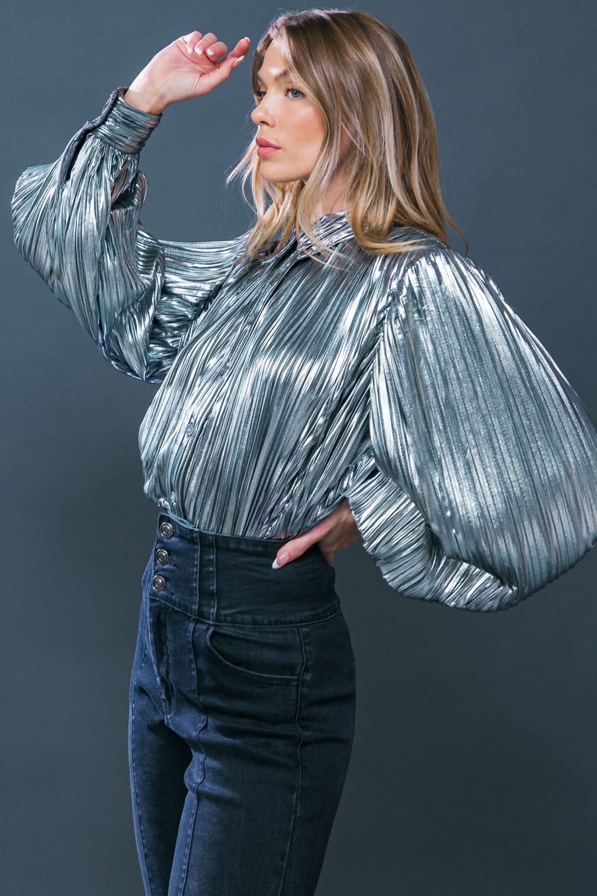 CUTY AESTHETIC FOILED TOP