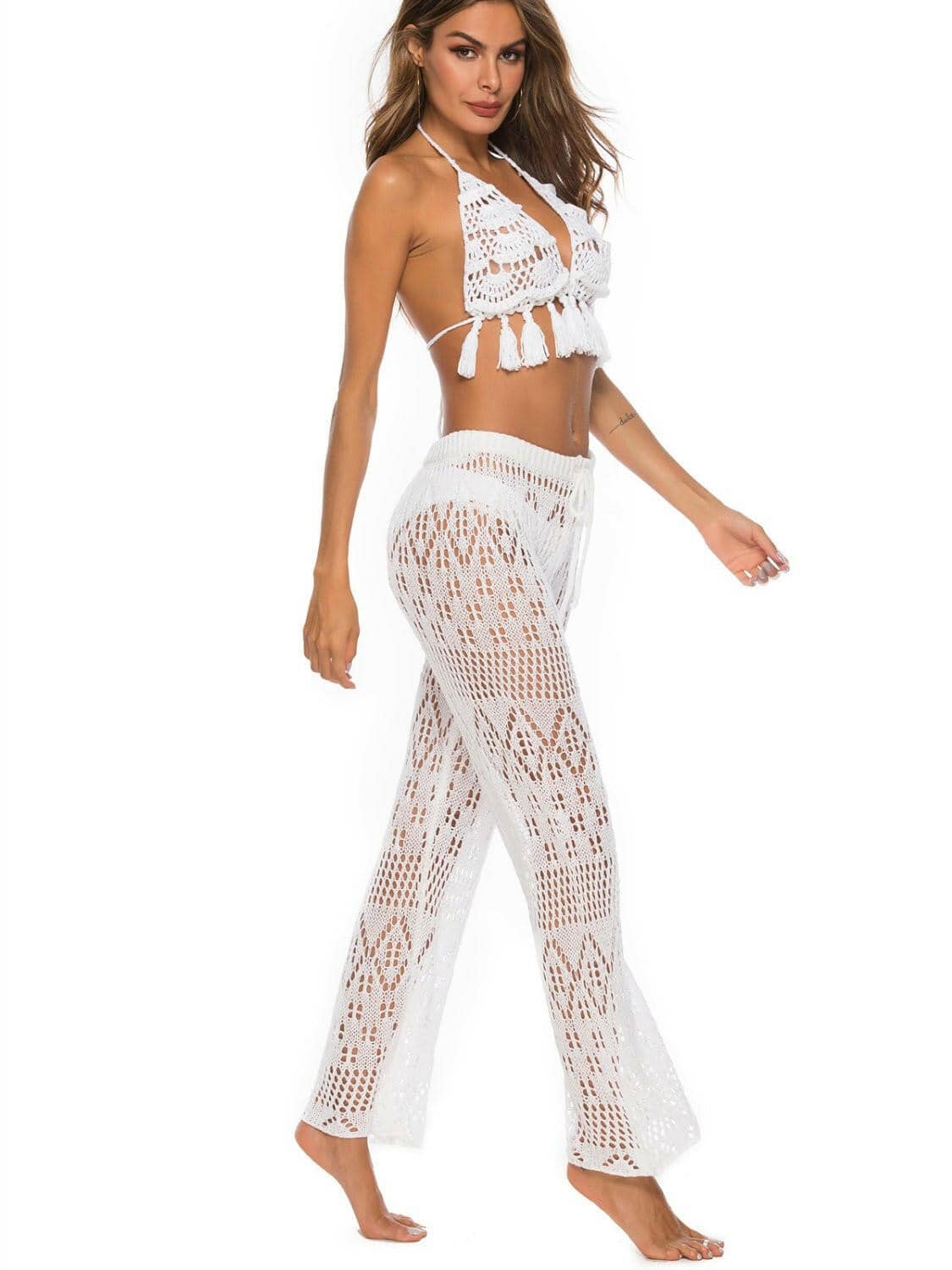 Beach Babe Cutout Swim LeggingsUpgrade Your Beach Look with Beach Babe Cutout Swim Leggings
Cutout Design: Make a bold statement with the unique cutout detailing that adds a touch of flair to Love Salve Beach Babe Cutout Swim Leggingsswimwear