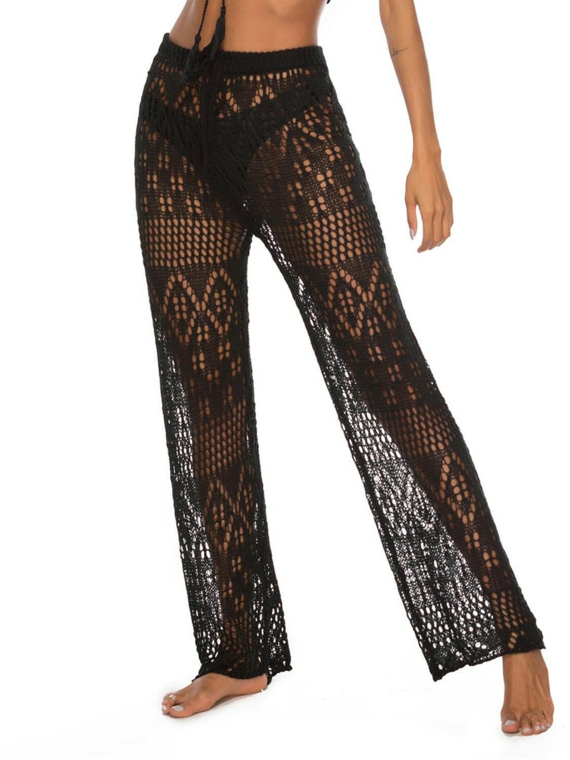 Beach Babe Cutout Swim LeggingsUpgrade Your Beach Look with Beach Babe Cutout Swim Leggings
Cutout Design: Make a bold statement with the unique cutout detailing that adds a touch of flair to Love Salve Beach Babe Cutout Swim Leggingsswimwear