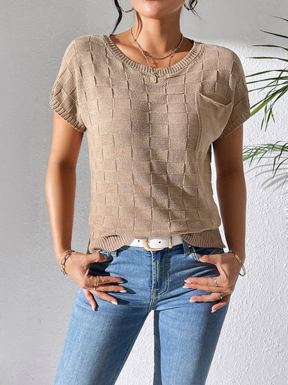 Round Neck Short Sleeve Knit Top.