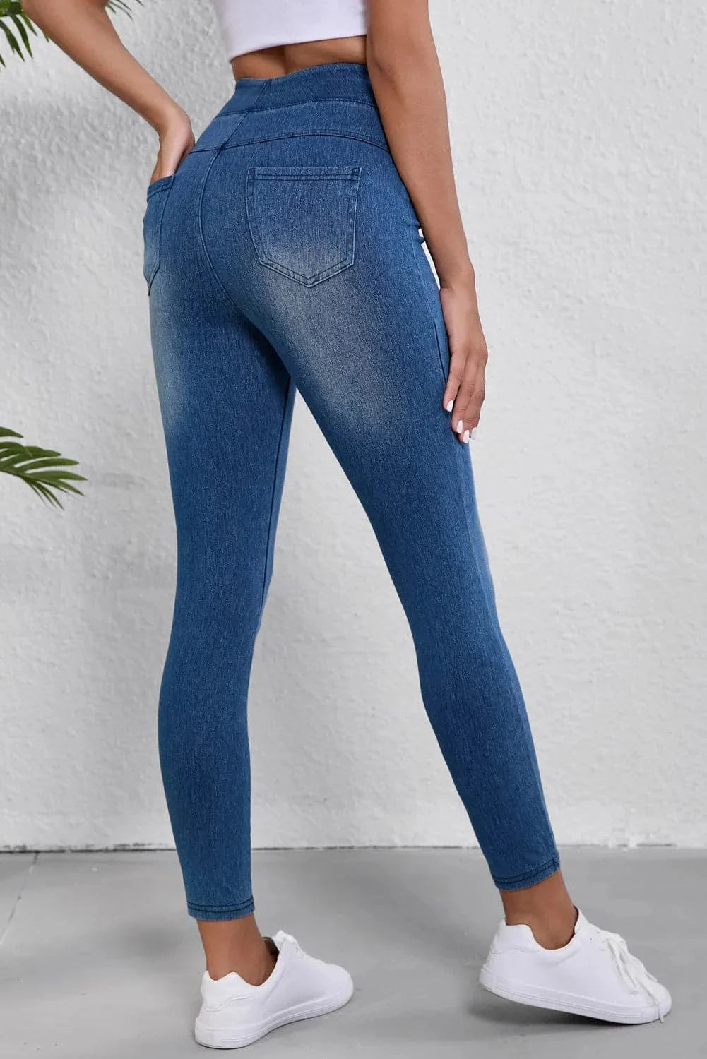 High Waist Skinny JeansHigh Waist Skinny Jeans

Elevate your wardrobe with our High Waist Skinny Jeans, designed for comfort and style.

Features


 
Pocketed for convenience
 
Stretch: MoLove Salve High Waist Skinny JeansJeans