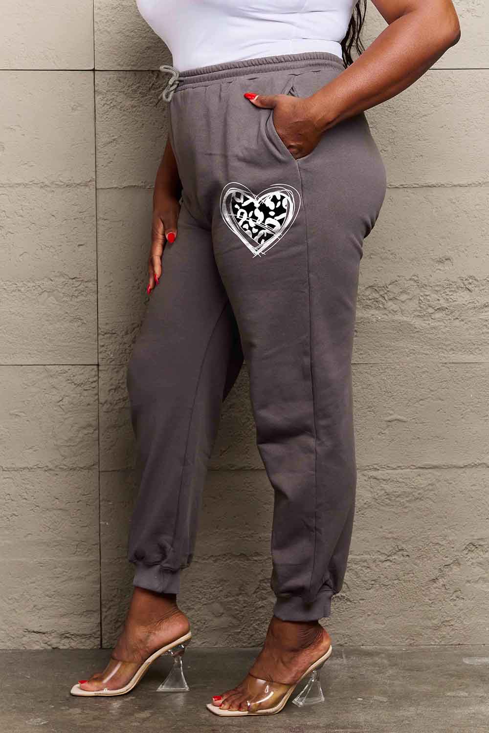 Simply Love Simply Love Full Size Drawstring Heart Graphic Long Sweatpants.