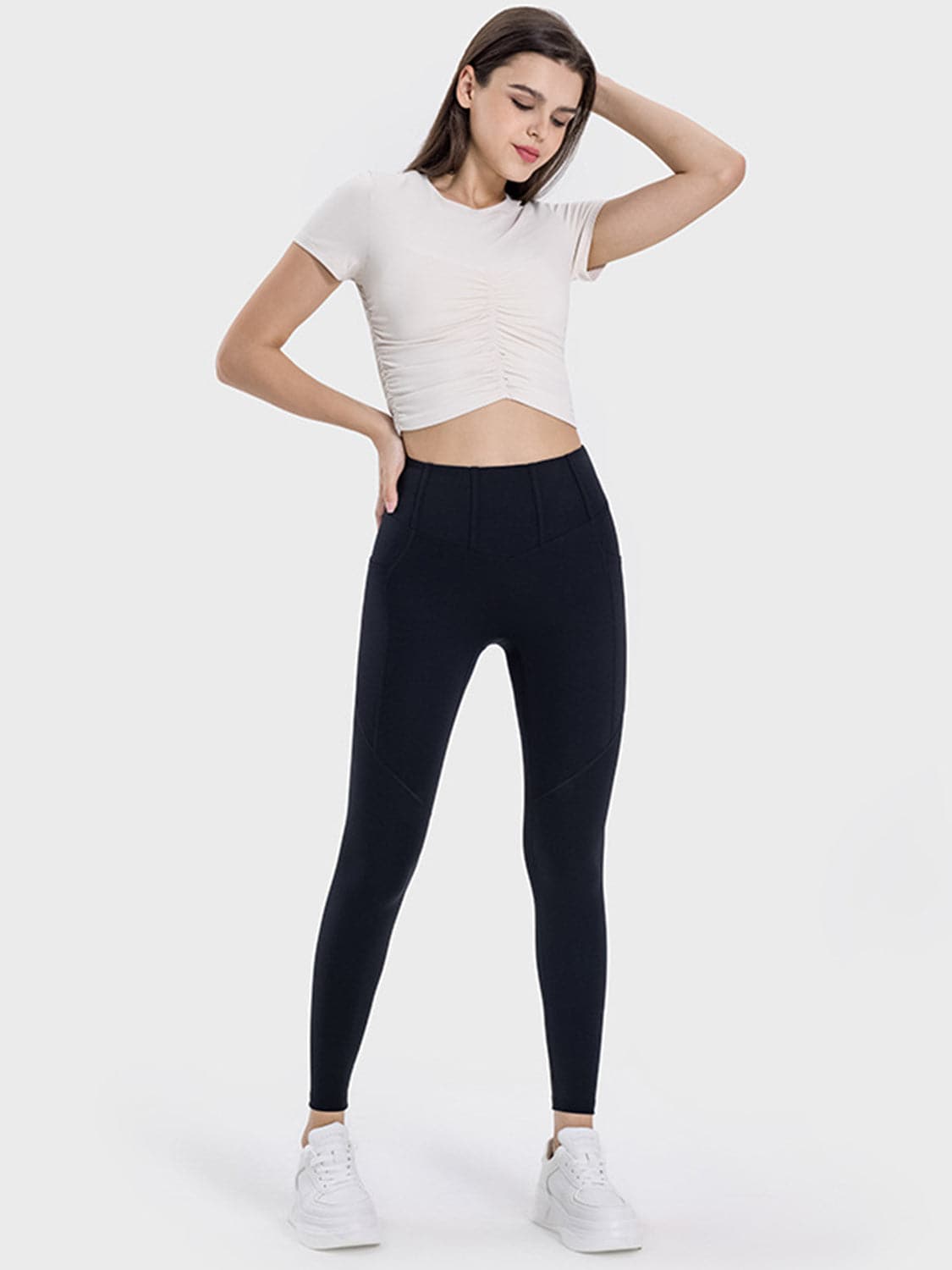 Pocketed High Waist Active Leggings.