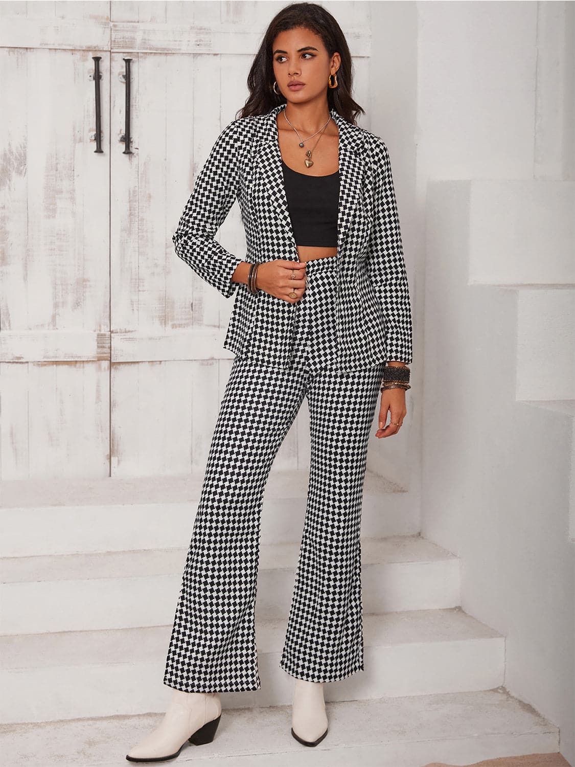 Checkered Blazer & Slit Pants Set.