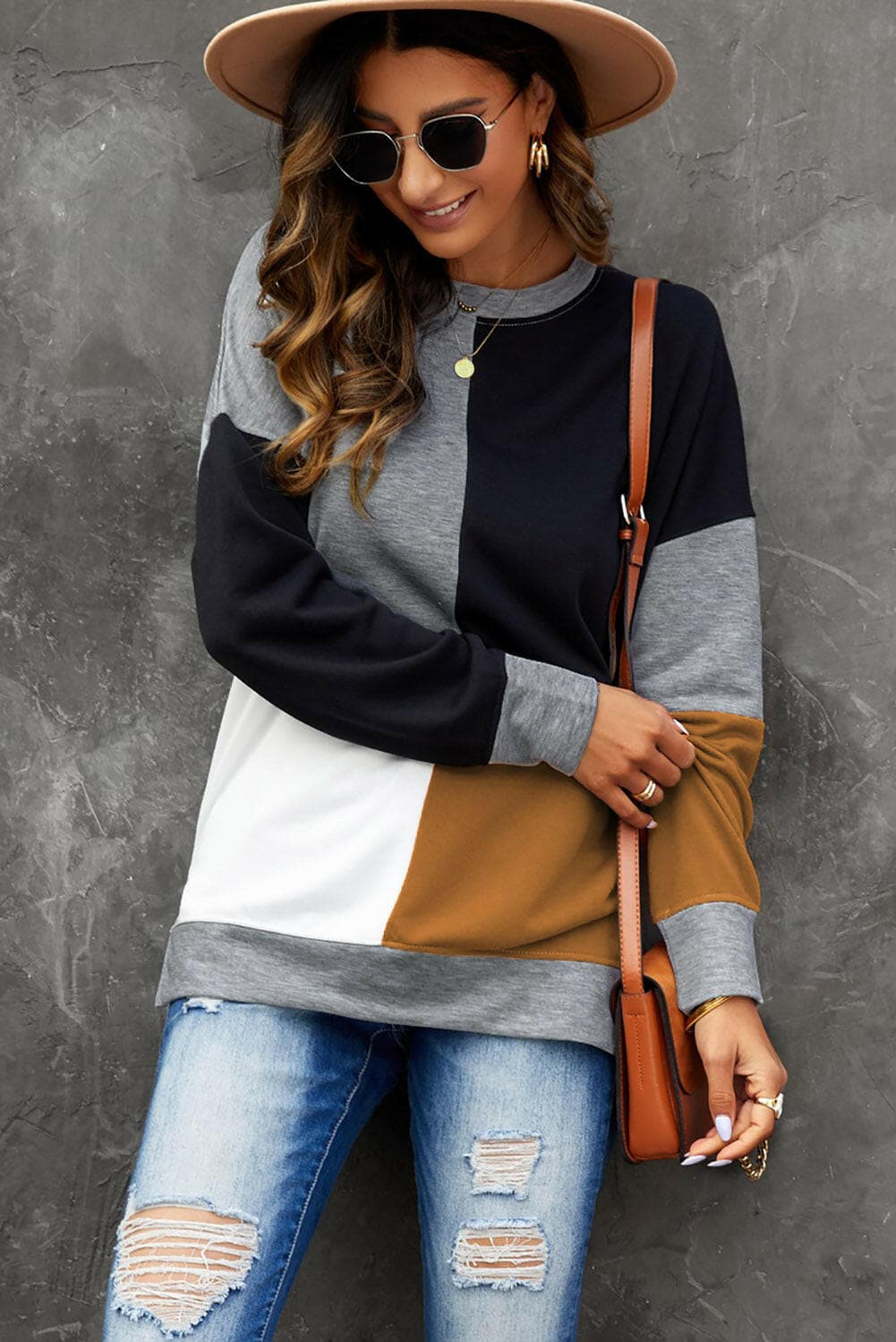 Color Block Round Neck Sweatshirt.