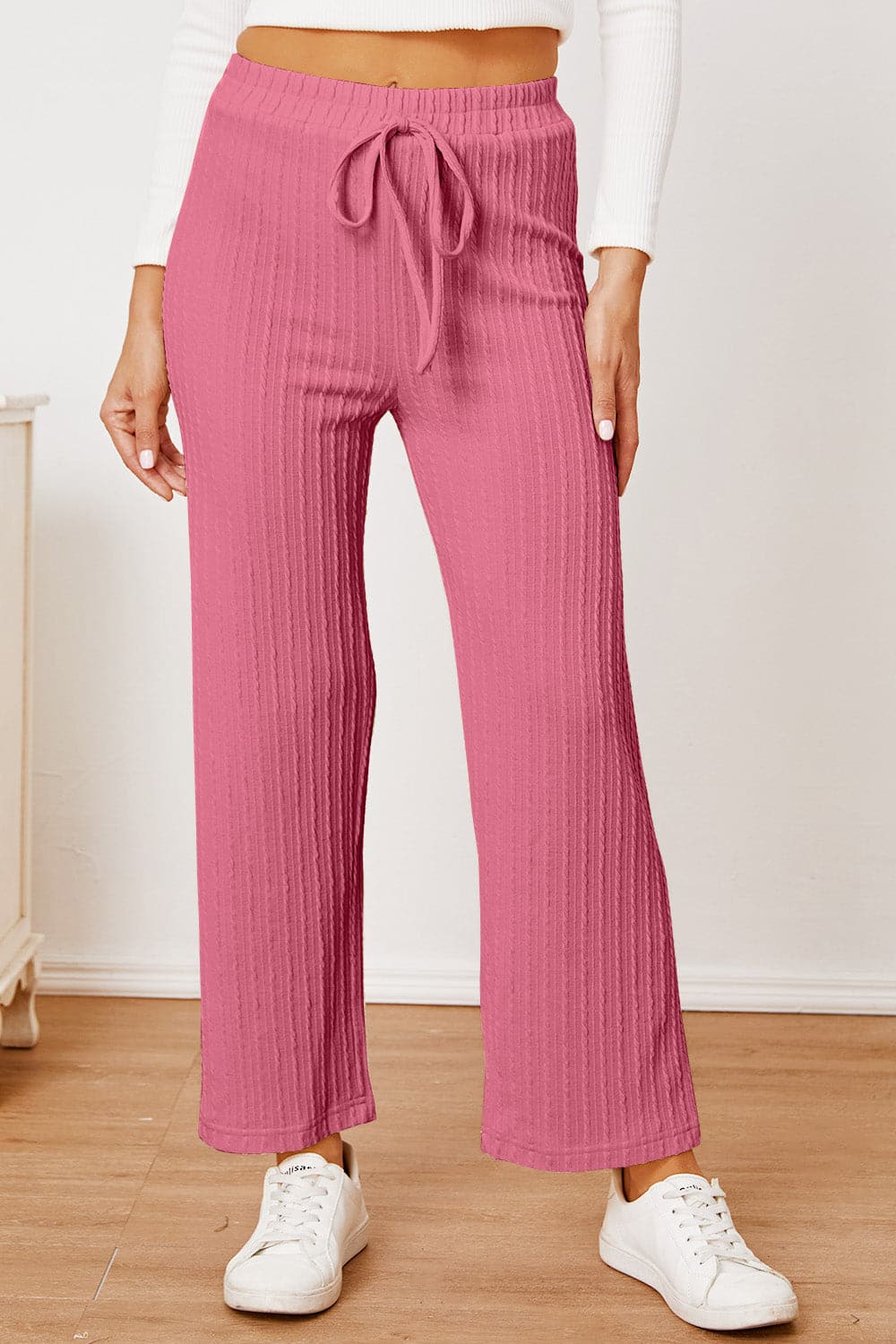 Textured Elastic Waist Straight Pants.