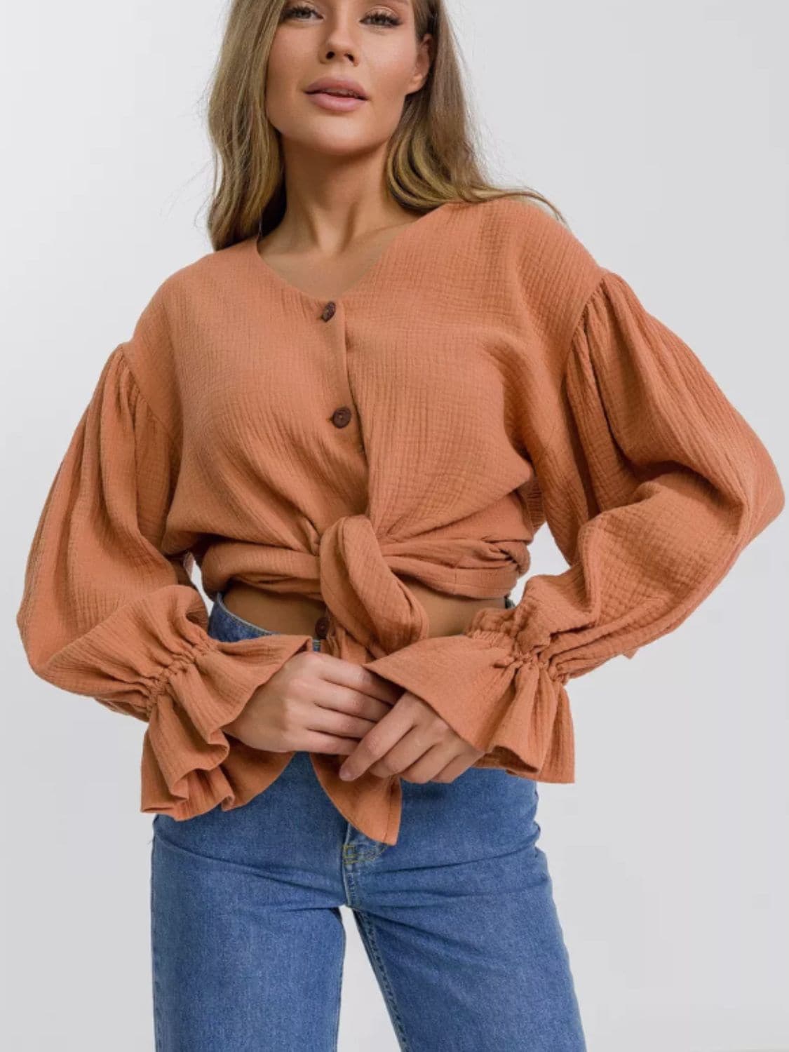 Elegant flounce sleeve shirt