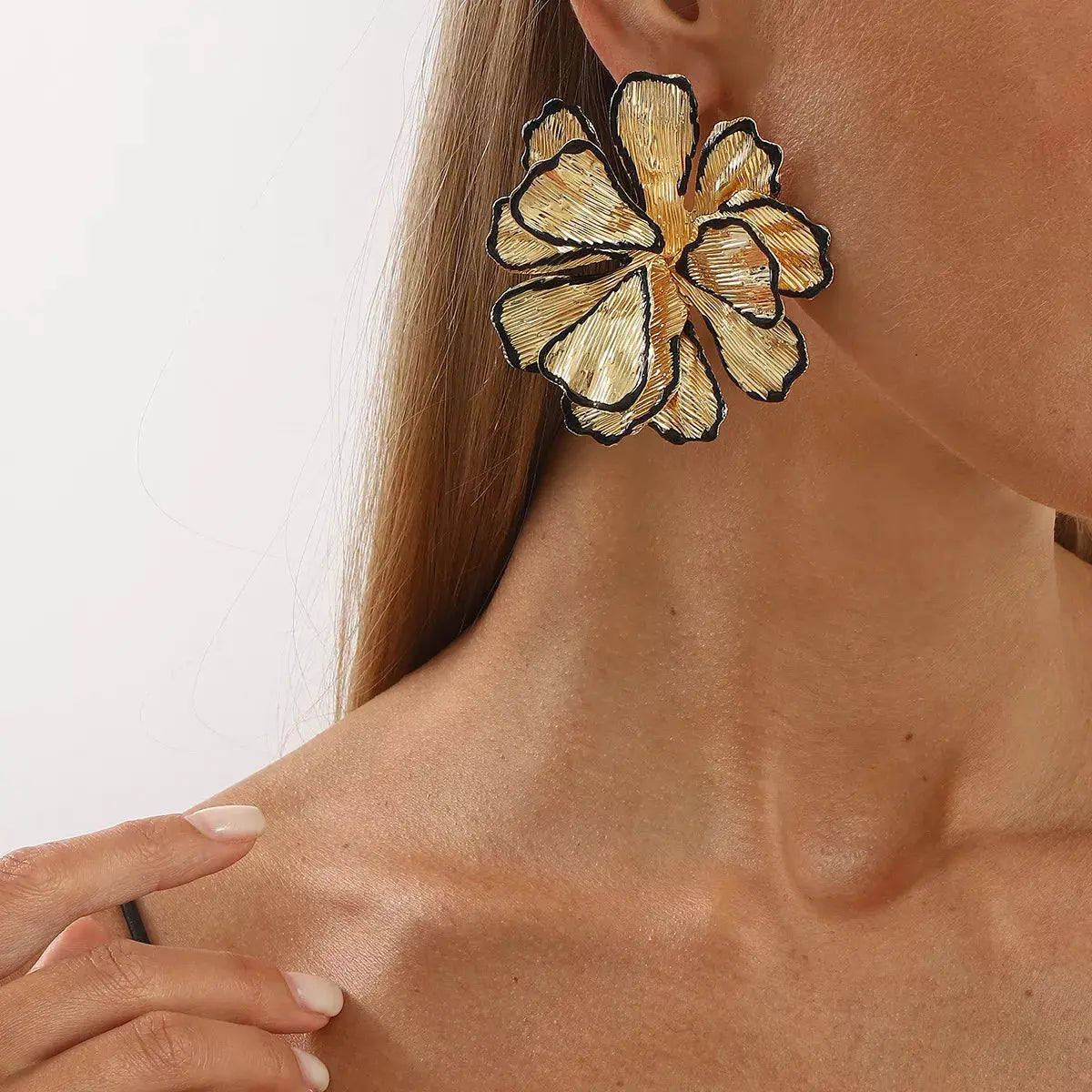 18K Gold-Plated Flower Stud Earrings Simply Love