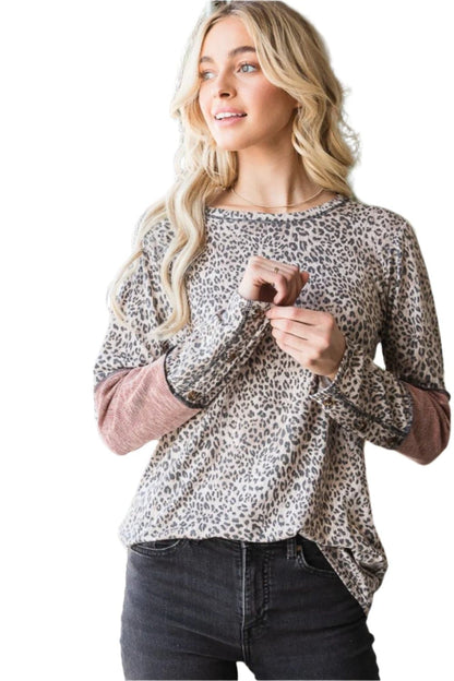 Chic leopard print contrast T-shirt with exposed seams