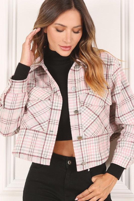 Chic plaid cropped jacket with shirt collar