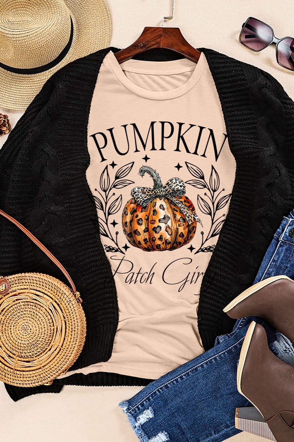 Pumpkin Graphic Round Neck Short Sleeve T-Shirt.