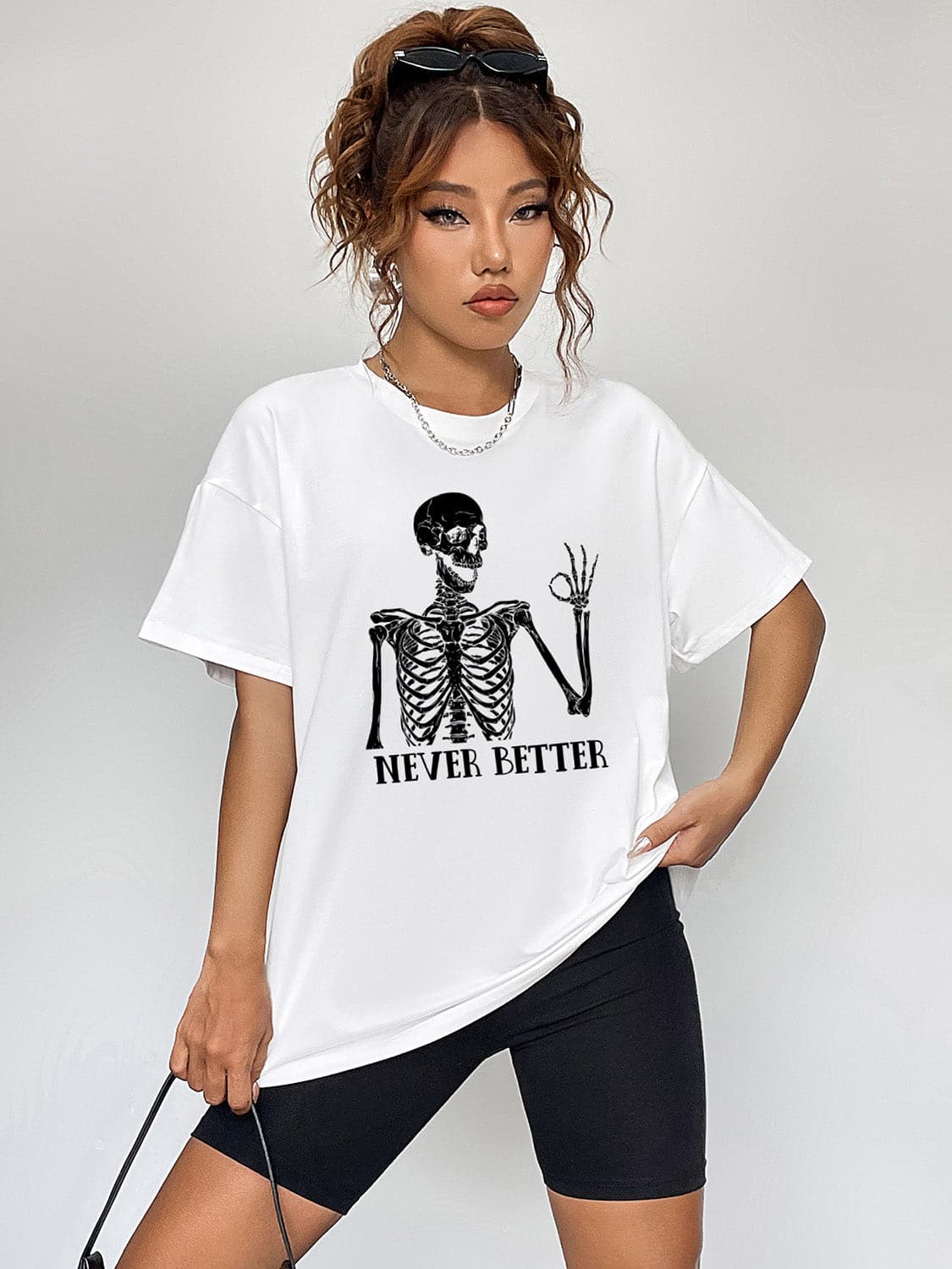 Never Better graphic tee with round neck and short sleeves