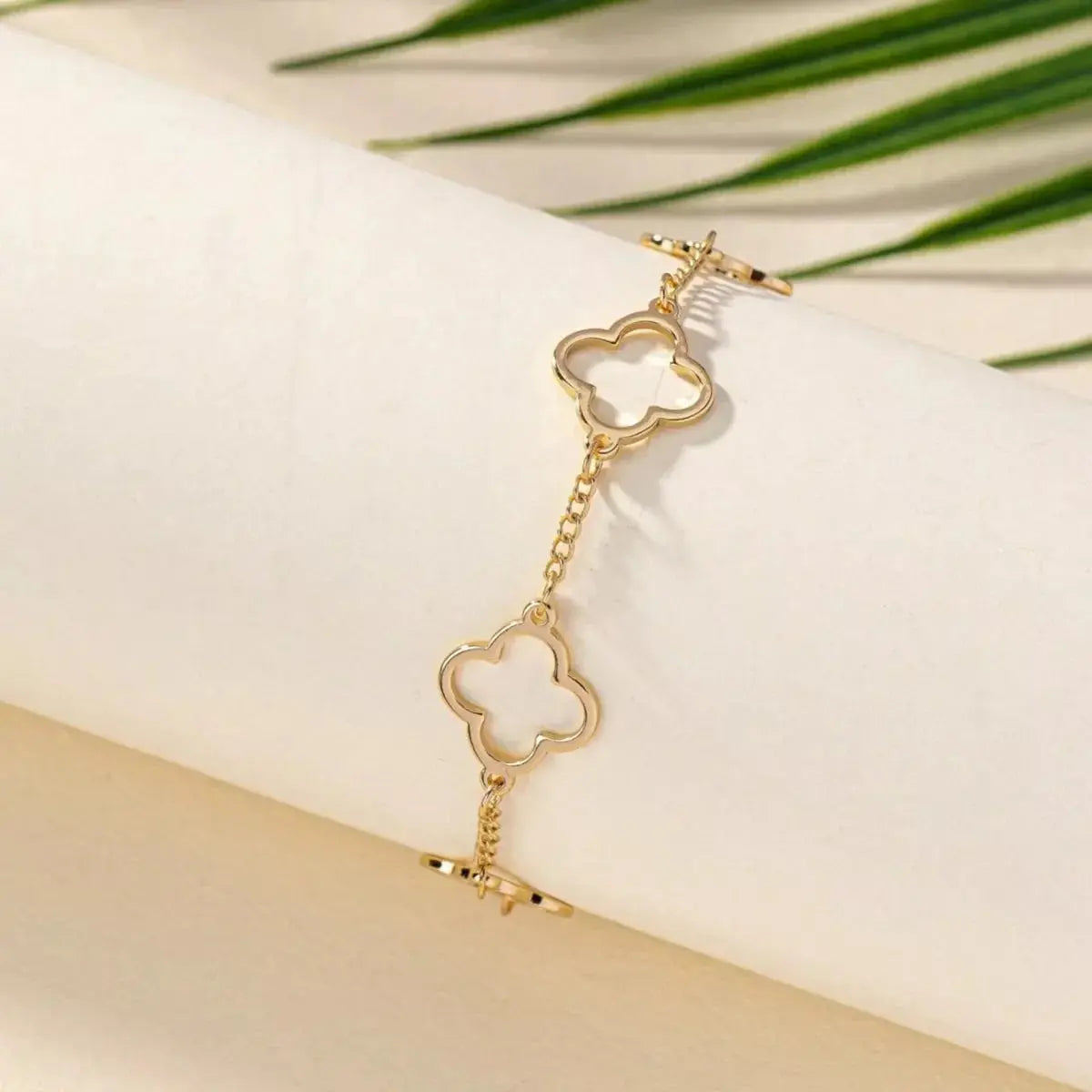 18K Gold Plated Four Leaf Clover Bracelet Delicate Chain Simply Love