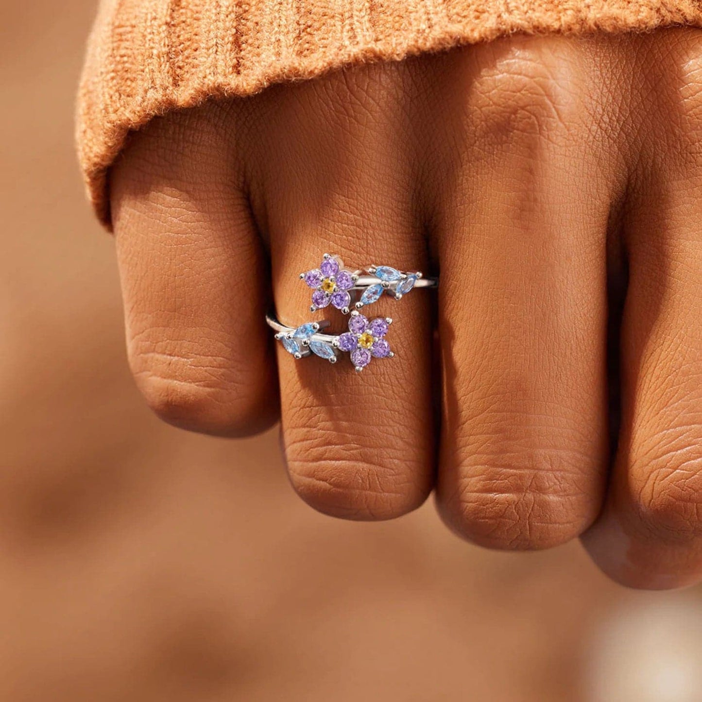 Flower Shape Inlaid Zircon 925 Sterling Silver Ring.