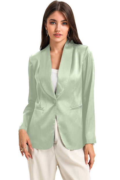 Elegant green blazer with collar and pockets for versatile style